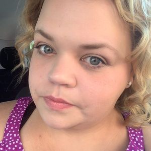 Meet your Posher, Karin